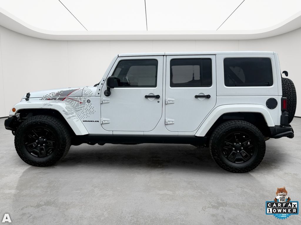 Used 2016 Bright White Clearcoat Jeep Unlimited Sahara image 3