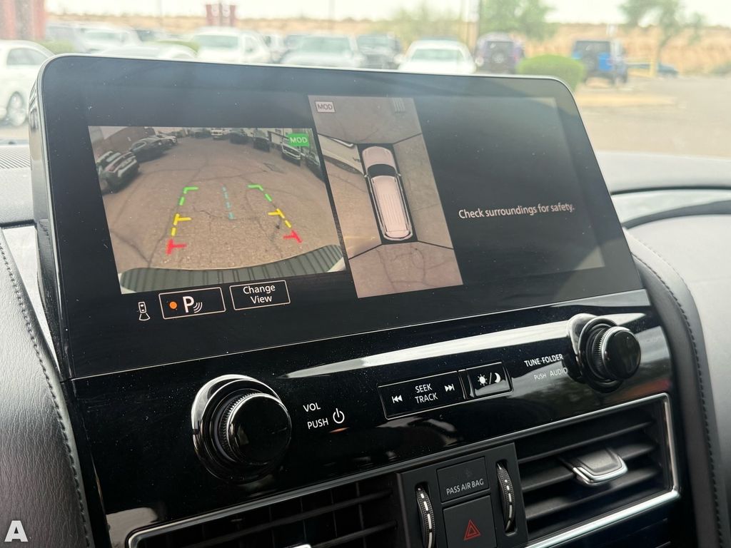 Used 2022 Aspen White Tricoat Nissan SL image 21