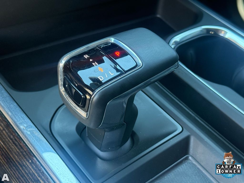 Used 2025 Onyx Black GMC Elevation image 24