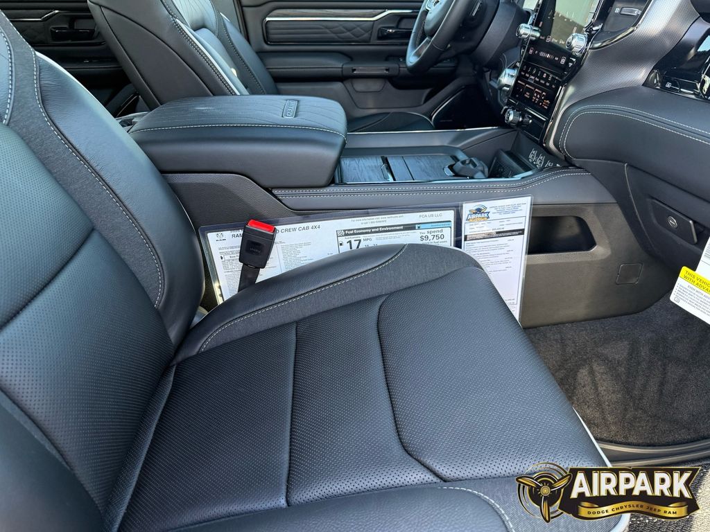 New 2026 Diamond Black Crystal Pearlcoat Ram Limited image 25