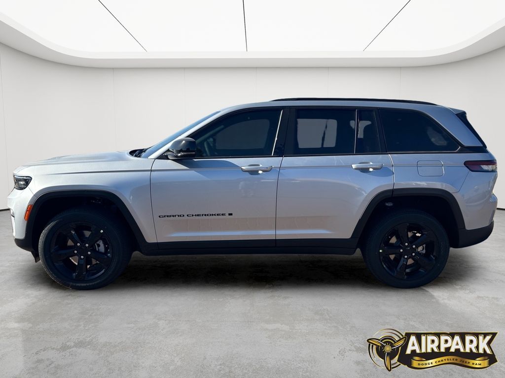 New 2025 Silver Zynith Jeep Laredo image 8