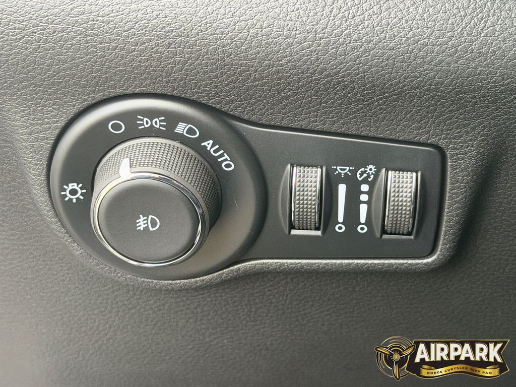 New 2026 Bright White Jeep Trailhawk image 17