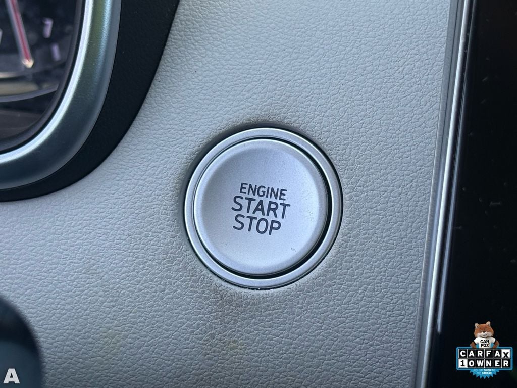 Used 2024 Gray Hyundai SEL image 25