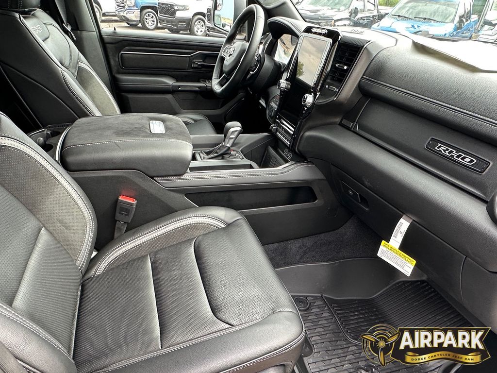 New 2026 Diamond Black Crystal Pearlcoat Ram RHO image 12