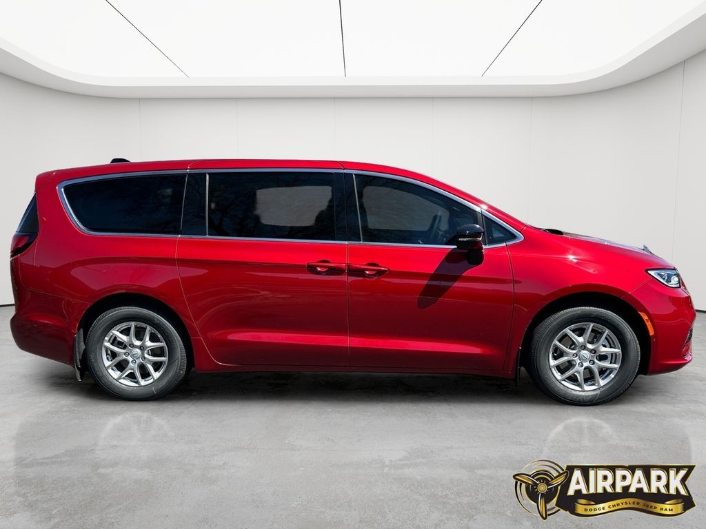 New 2025 Red Hot Pearl-Coat  Paint Chrysler Select image 3