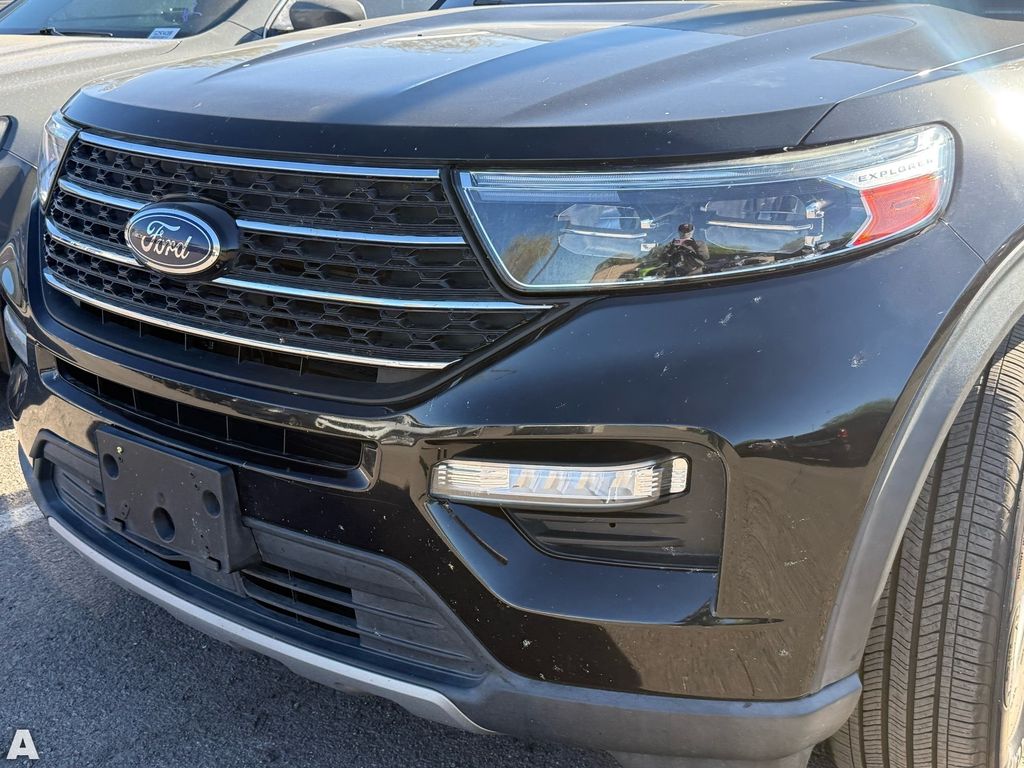 Used 2021 Black Ford XLT image 8