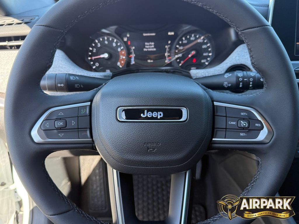New 2026 Bright White Jeep Latitude image 17