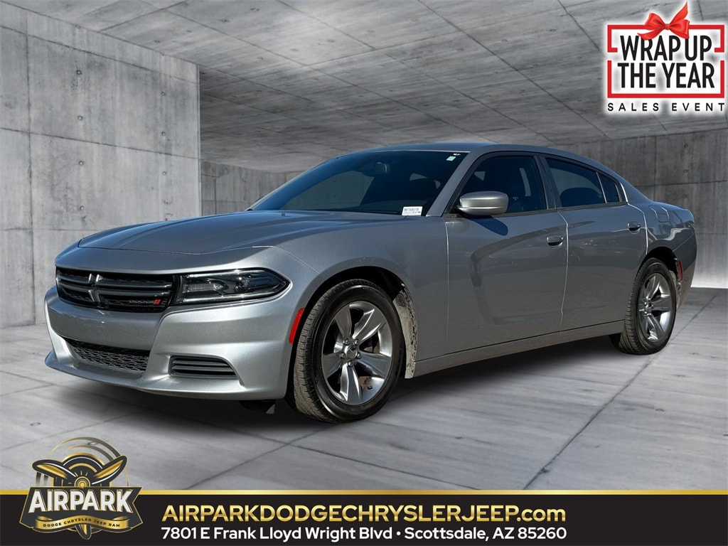 2015 Dodge Charger SE's photo