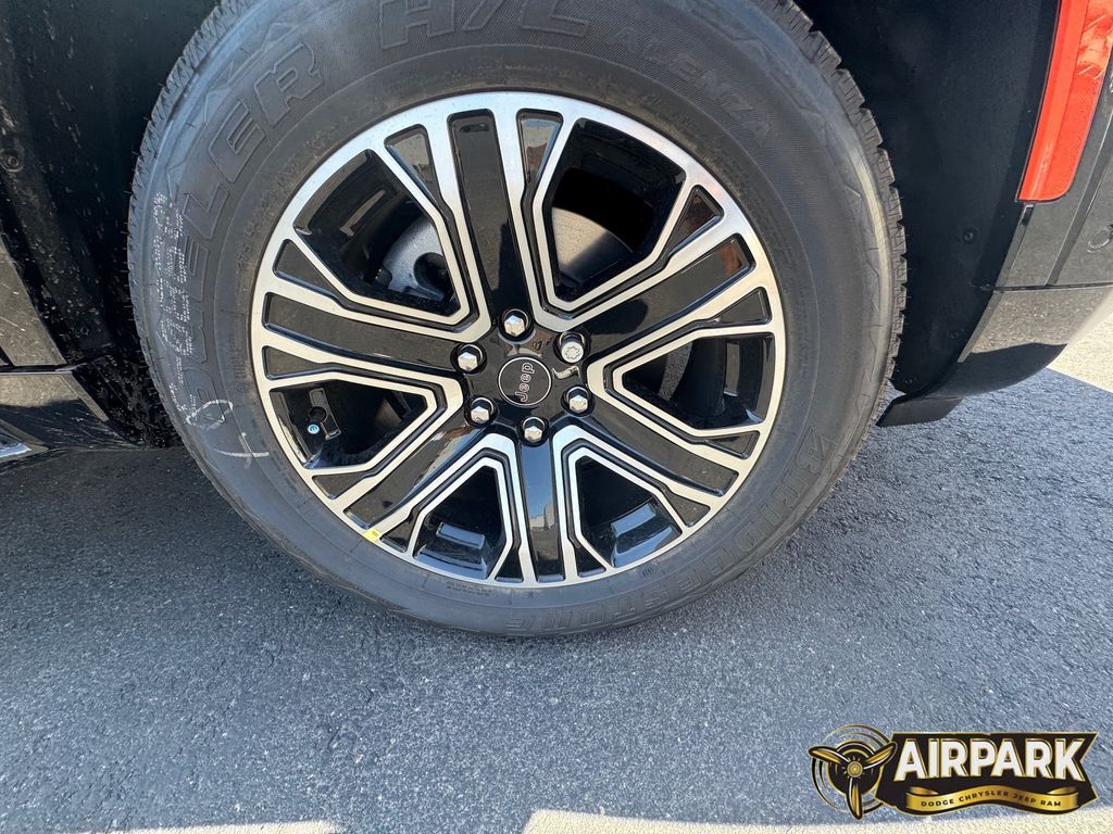 New 2026 High Gloss Black Jeep Base image 9