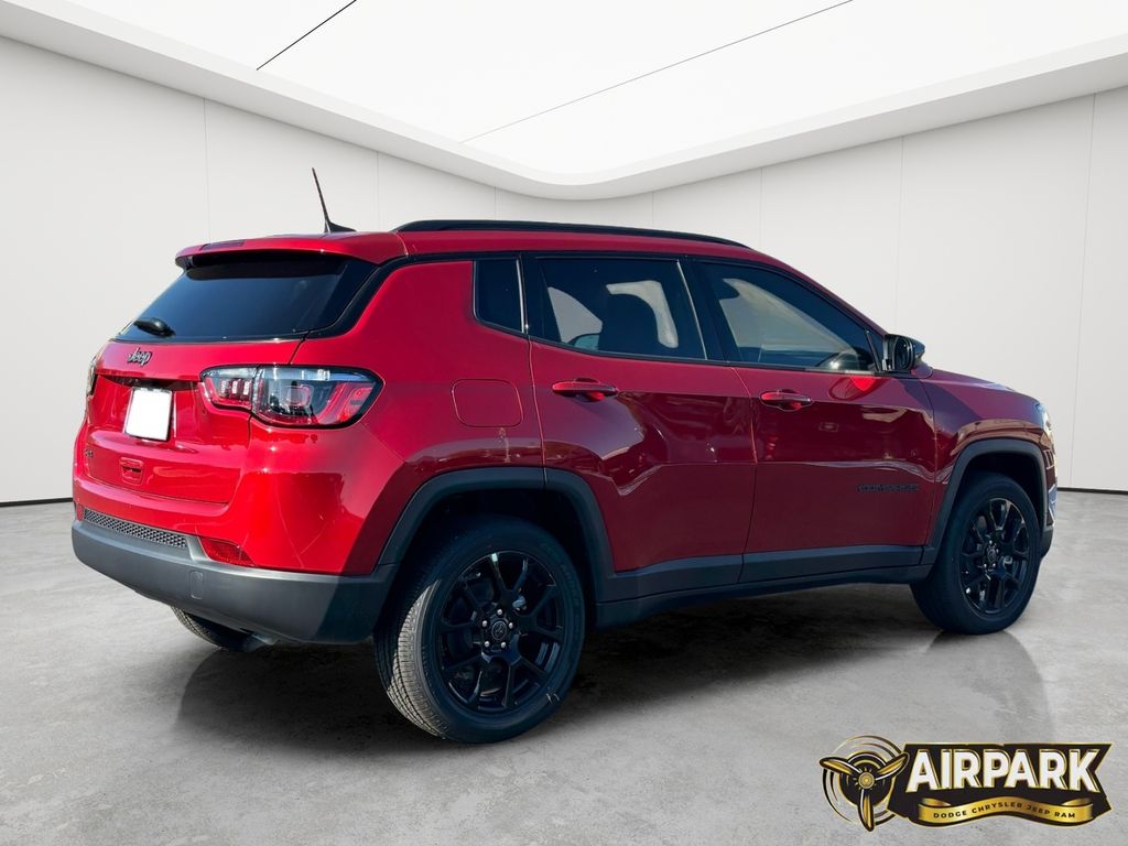 New 2026 Red Hot Pearlcoat Jeep Latitude image 4