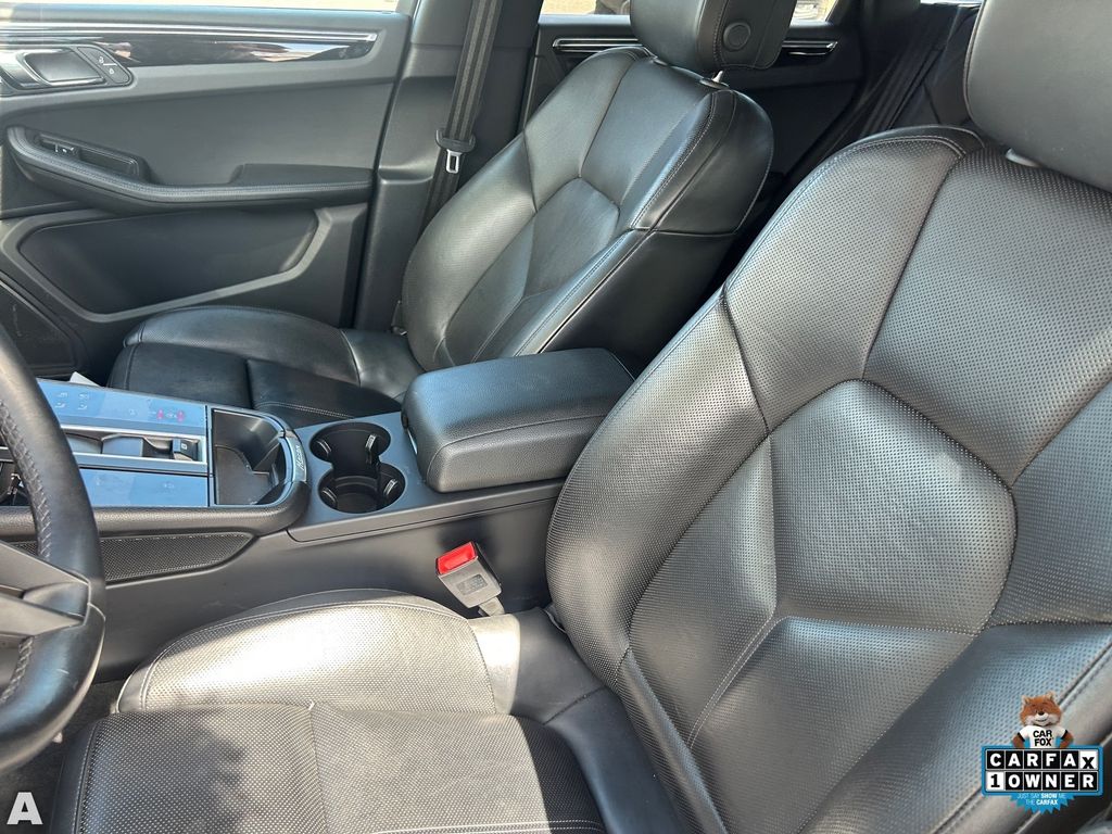 Used 2024 Orange Porsche Base image 18