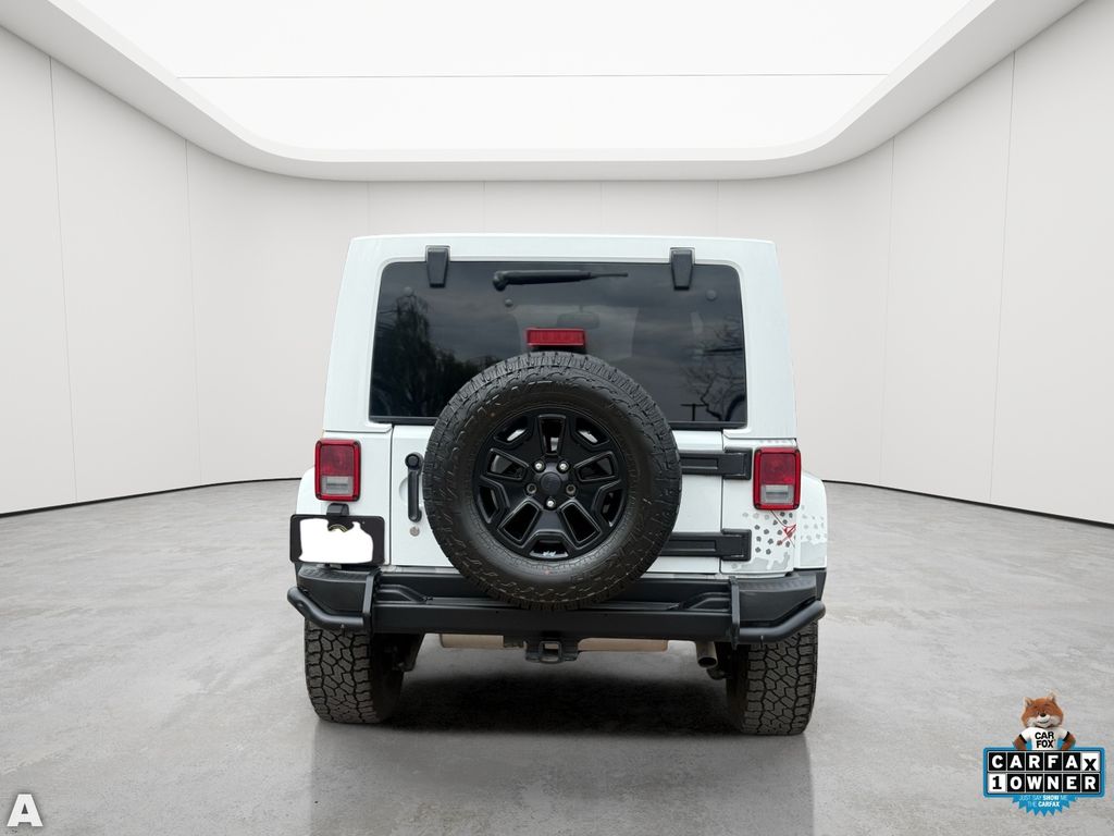 Used 2016 Bright White Clearcoat Jeep Unlimited Sahara image 6