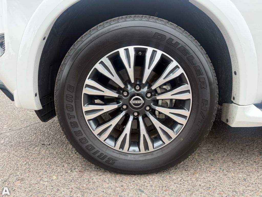 Used 2022 Aspen White Tricoat Nissan SL image 10