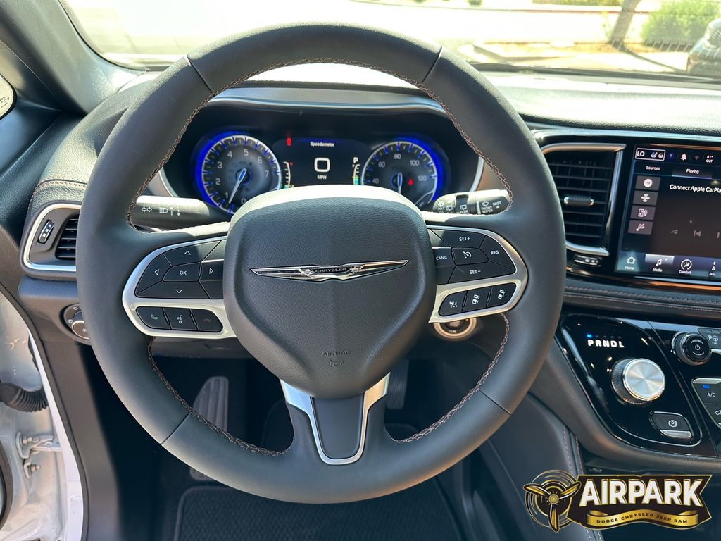 New 2024 Bright White Chrysler Pinnacle image 17