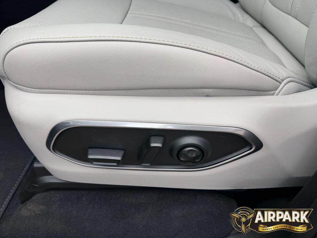New 2026 Baltic Gray Jeep Base image 21