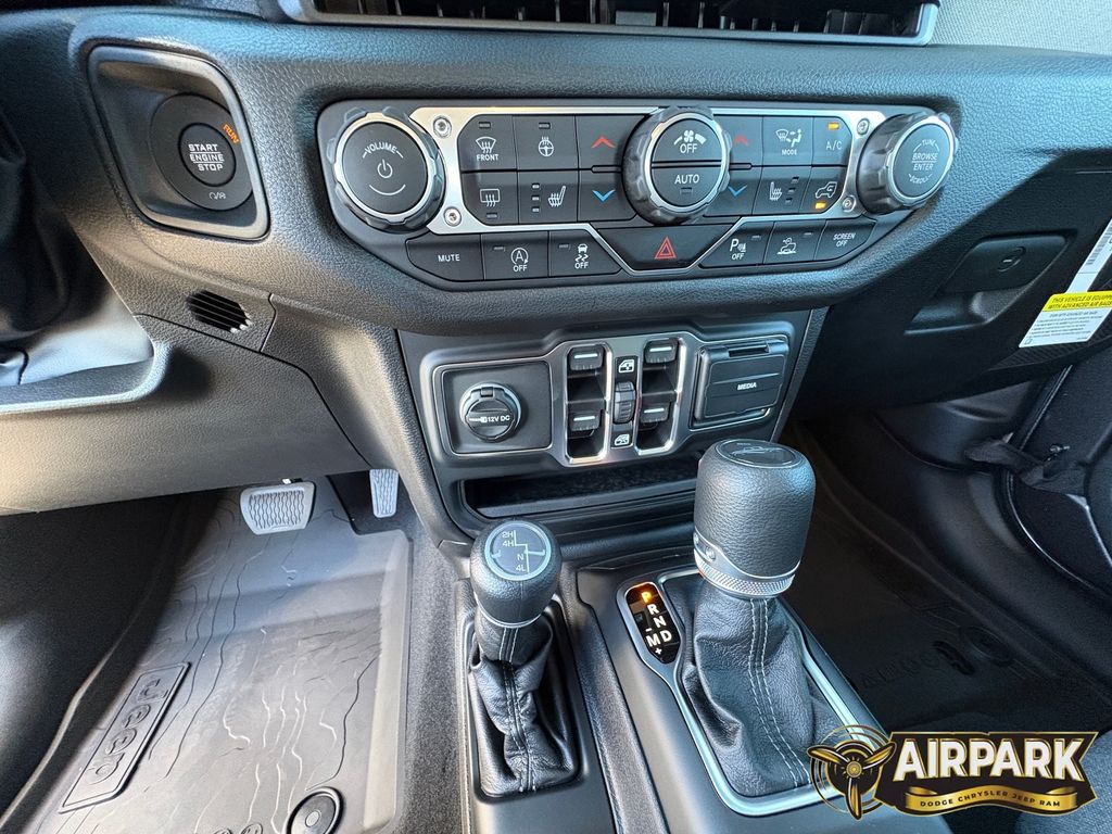 New 2025 Granite Crystal Jeep Sport image 18