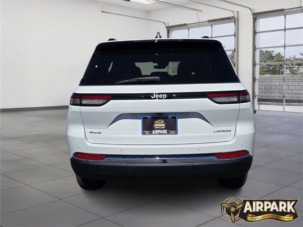 New 2025 Jeep Grand Cherokee Laredo Sport Utility