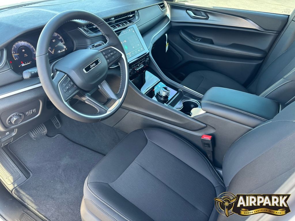 New 2025 Bright White Jeep Laredo image 10