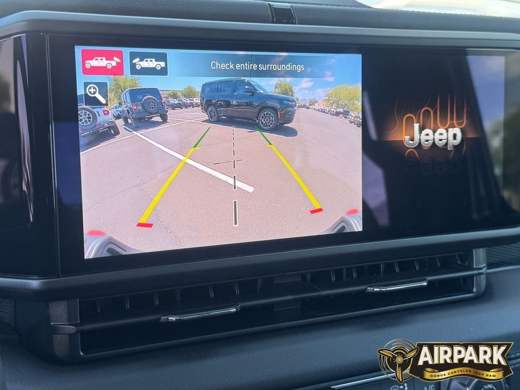 New 2025 Granite Crystal Jeep Rubicon image 19