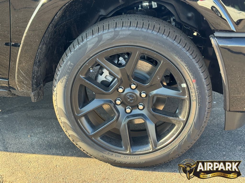 New 2026 Diamond Black Crystal Pearlcoat Ram Laramie image 10