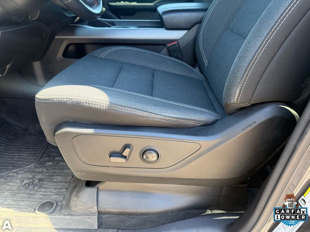 Used 2022 Granite Crystal Metallic Clearcoat Ram Big Horn/Lone Star image 13