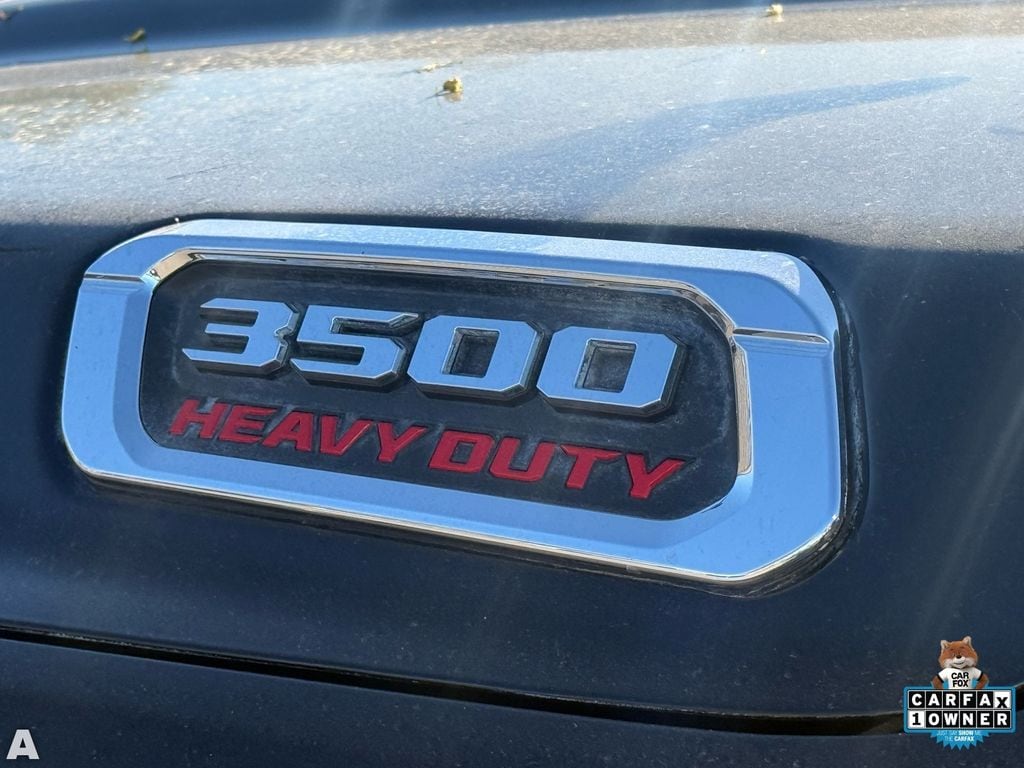 Used 2022 Diamond Black Crystal Pearlcoat Ram Laramie image 9