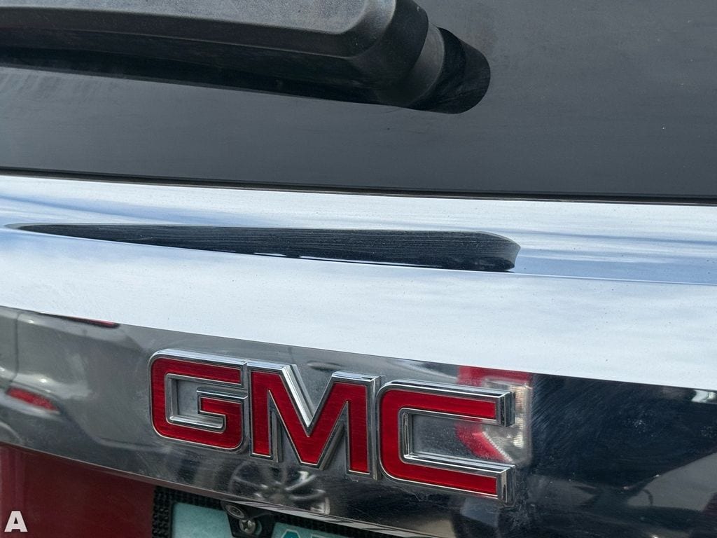 Used 2012 Merlot Jewel Metallic GMC SLT-1 image 12