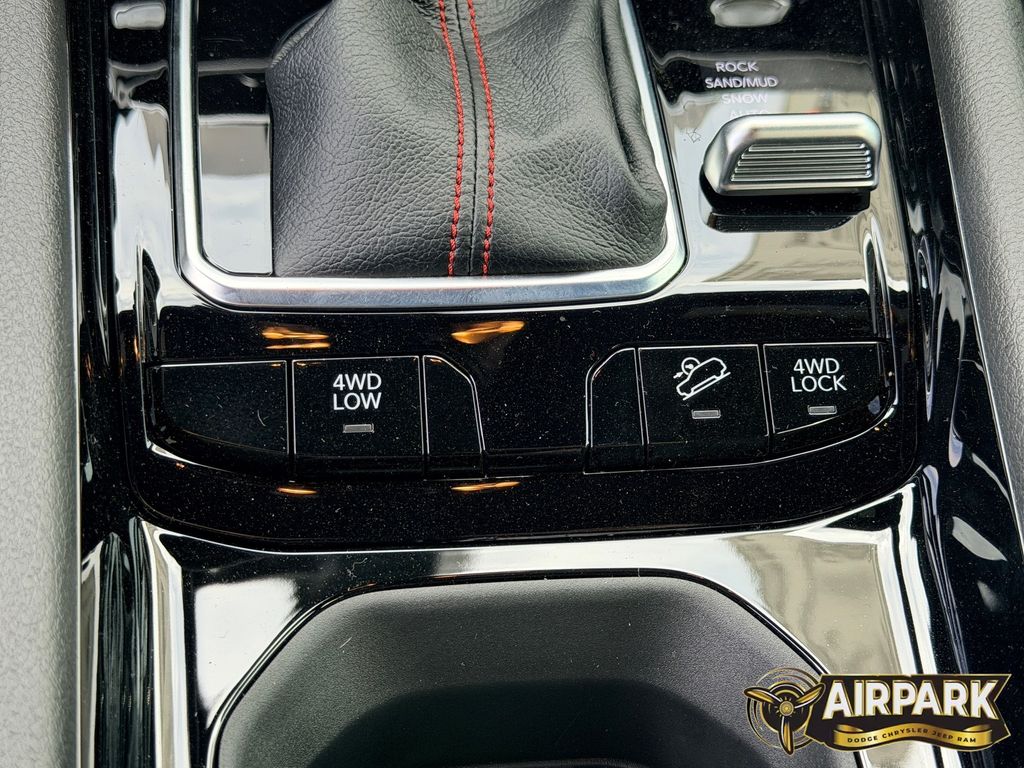 New 2026 Bright White Jeep Trailhawk image 24