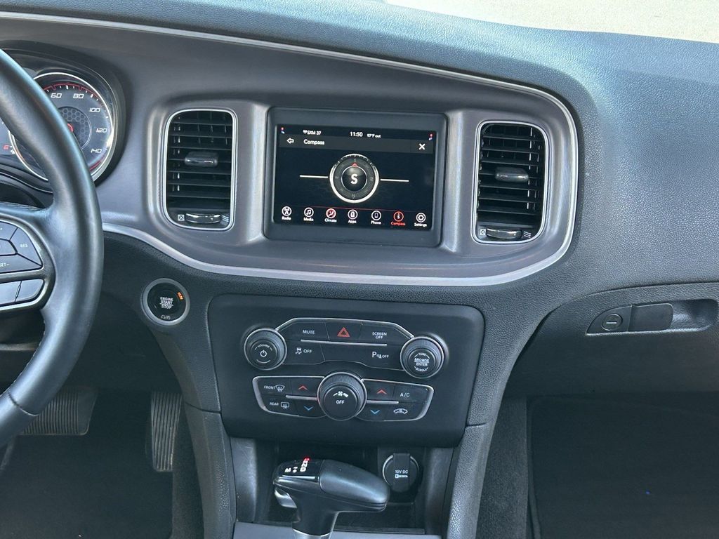 Used 2022 Triple Nickel Clearcoat Dodge SXT image 18