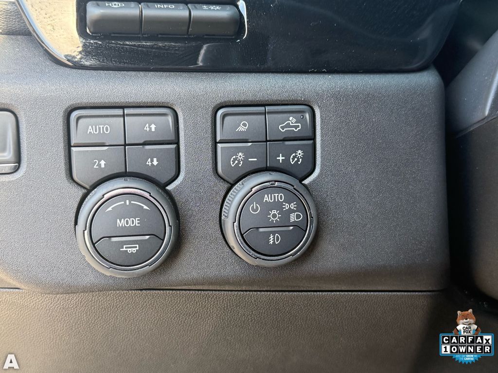 Used 2025 Black Chevrolet High Country image 14