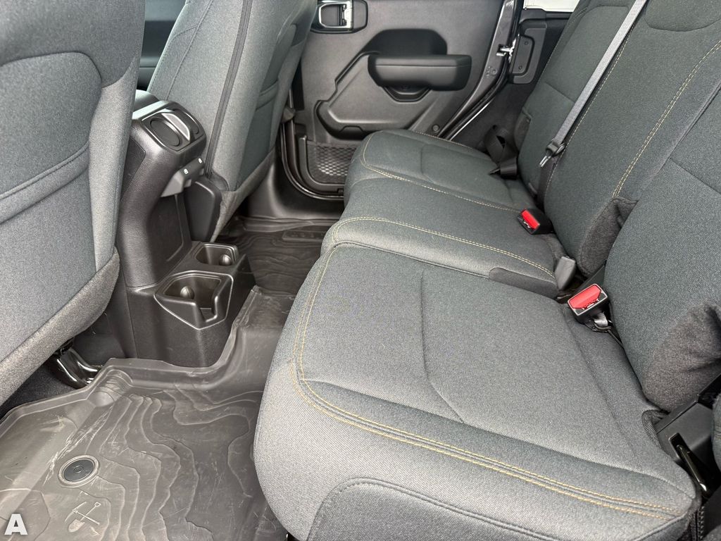 Used 2025 Granite Crystal Metallic Clearcoat Jeep Willys image 26