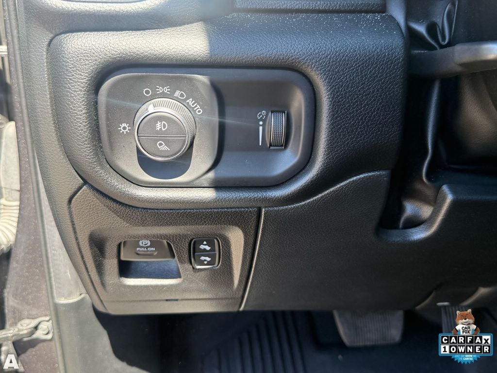 Used 2022 Granite Crystal Metallic Clearcoat Ram Big Horn/Lone Star image 14