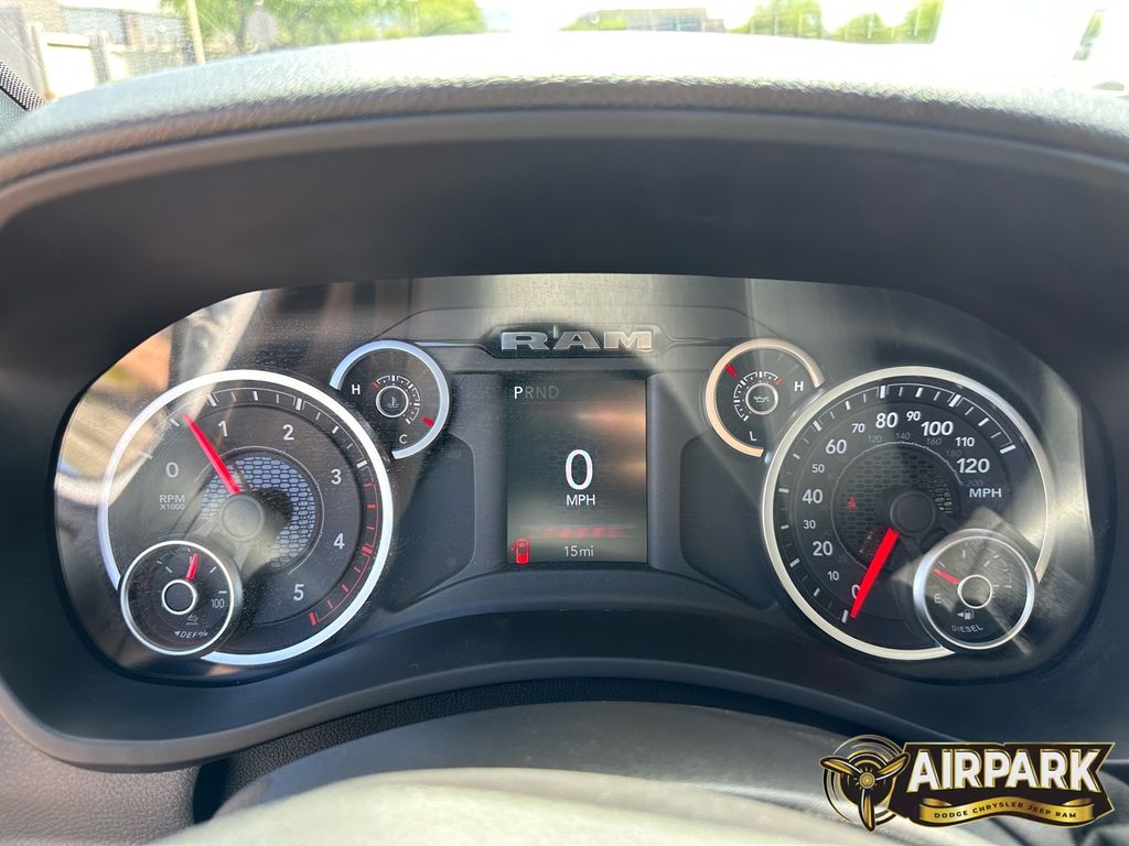 New 2025 Bright White Ram Tradesman image 18