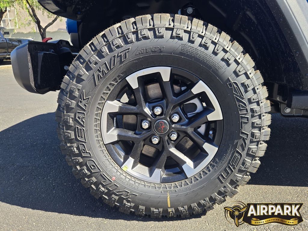 New 2025 Hydro Blue Pearlcoat Jeep Rubicon image 9