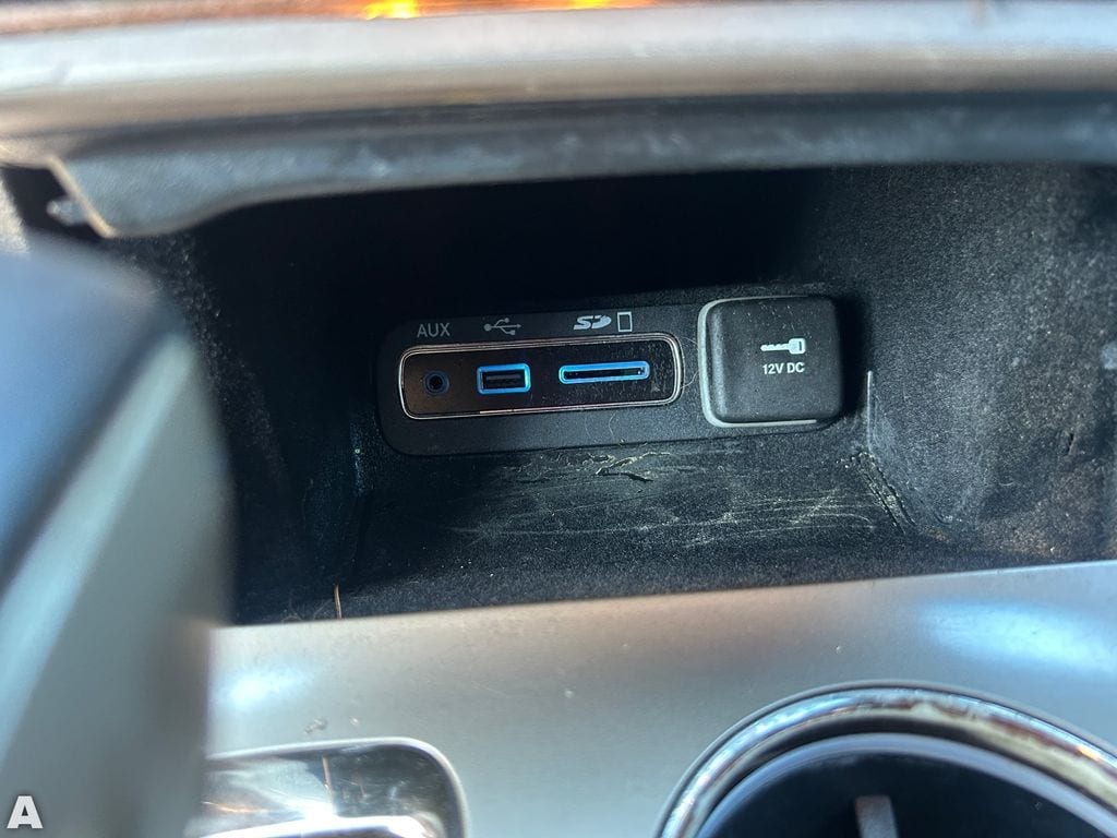 Used 2016 Ivory 3-Coat Jeep Summit image 24