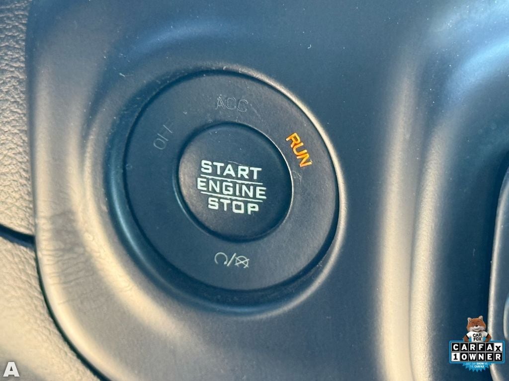 Used 2019 Sting-Gray Clearcoat Jeep Unlimited Rubicon image 25