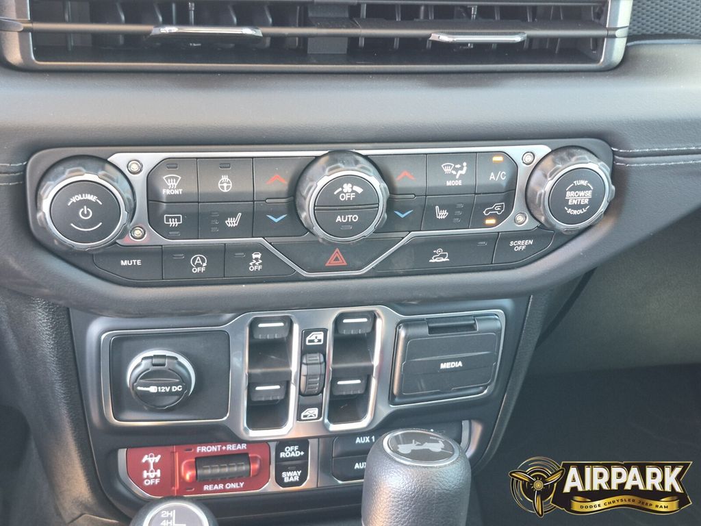 New 2026 Granite Crystal Jeep Rubicon image 25