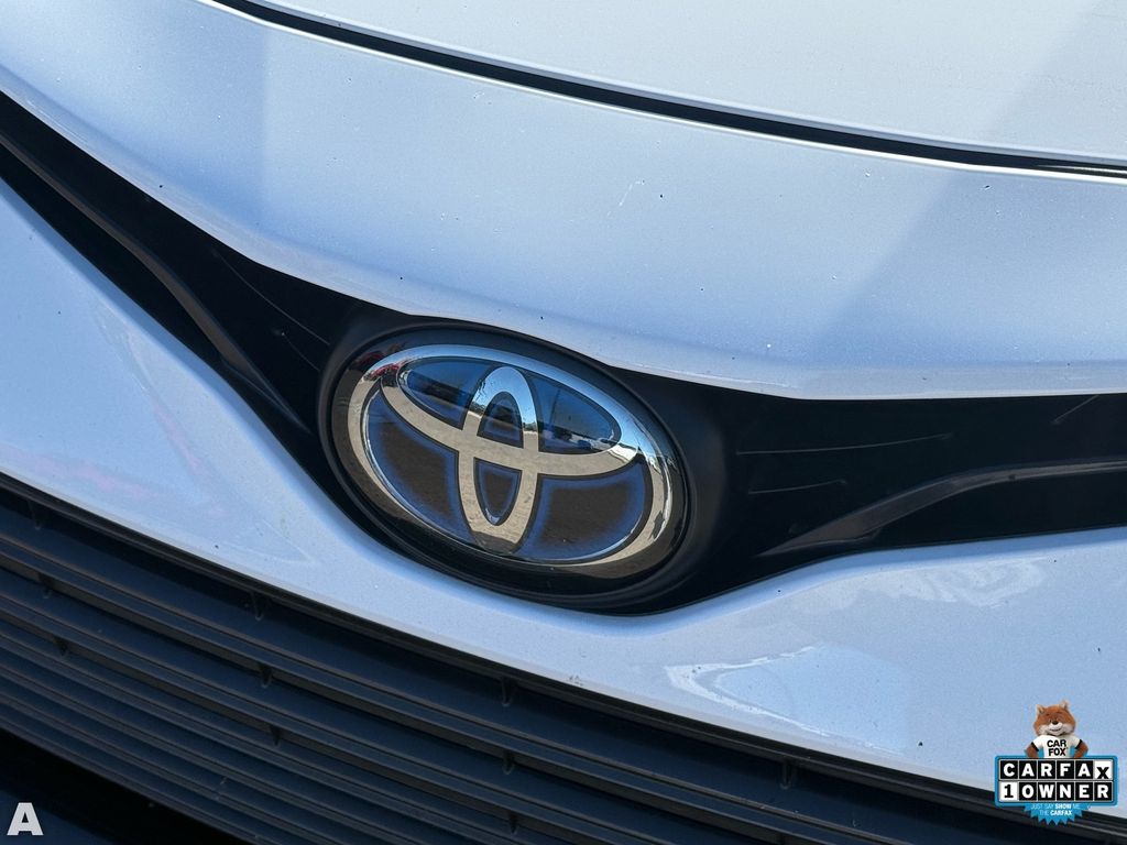 Used 2023 White Toyota LE image 32