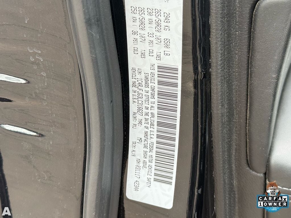 Used 2020 Diamond Black Crystal Pearlcoat Jeep Summit image 32