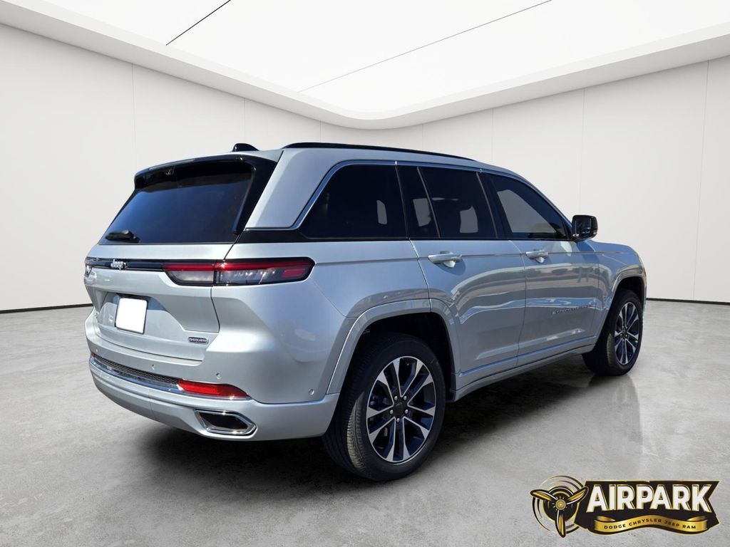 New 2025 Silver Zynith Jeep Overland image 4