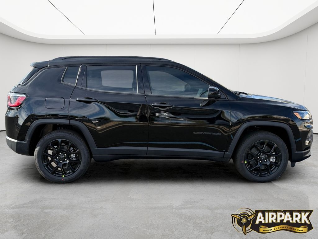 New 2026 Diamond Black Crystal Pearlcoat Jeep Latitude image 3