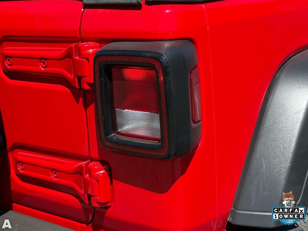 Used 2018 Firecracker Red Clearcoat Jeep Unlimited Sport S image 10