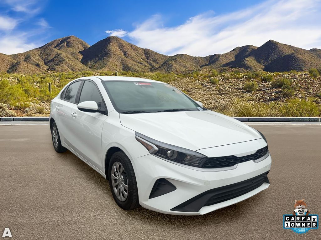 Used 2023 Clear White Kia LX image 5