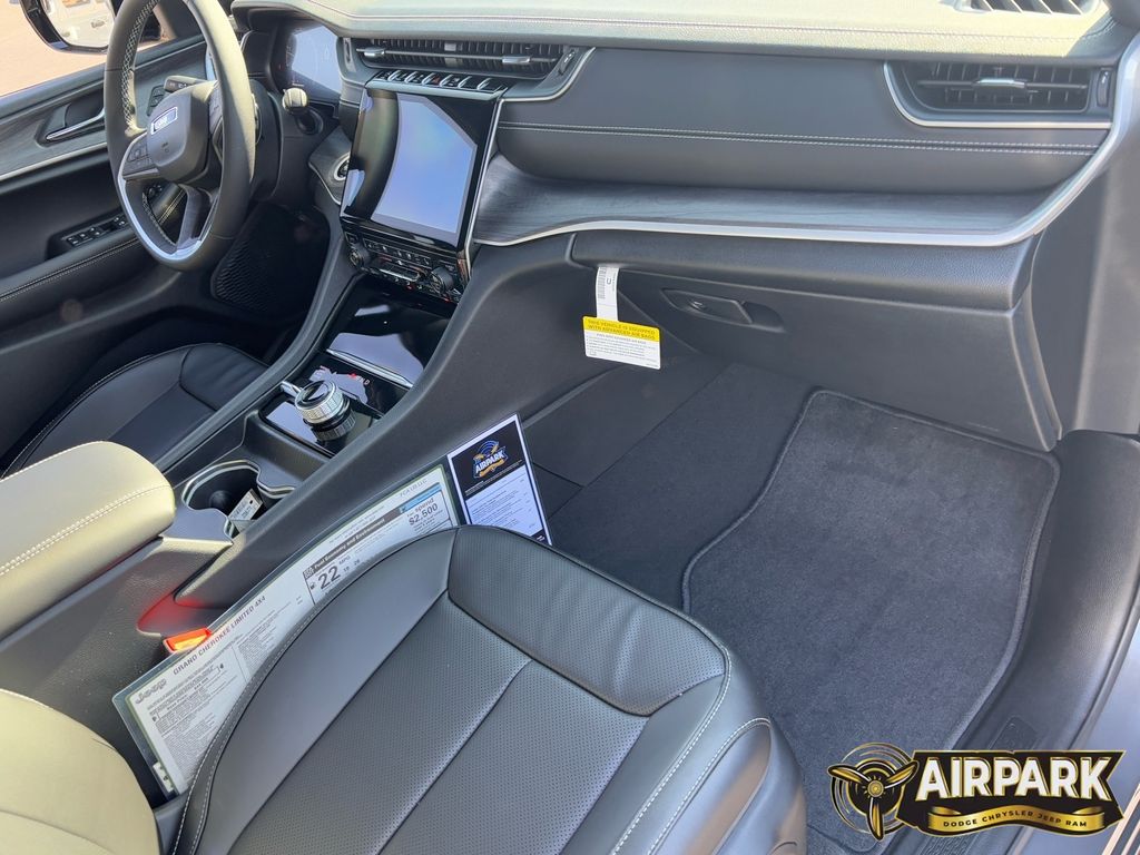 New 2025 Silver Zynith Jeep Limited image 11