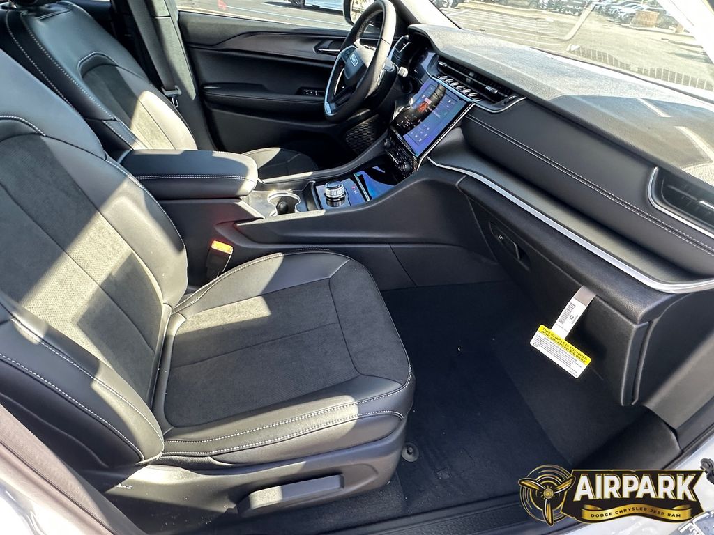 New 2025 Bright White Jeep Laredo image 12