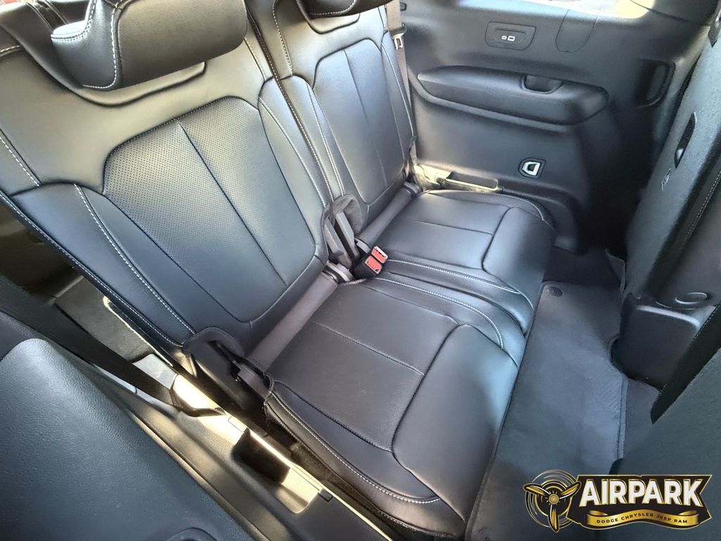 Used 2025 Silver Zynith Jeep Limited image 21