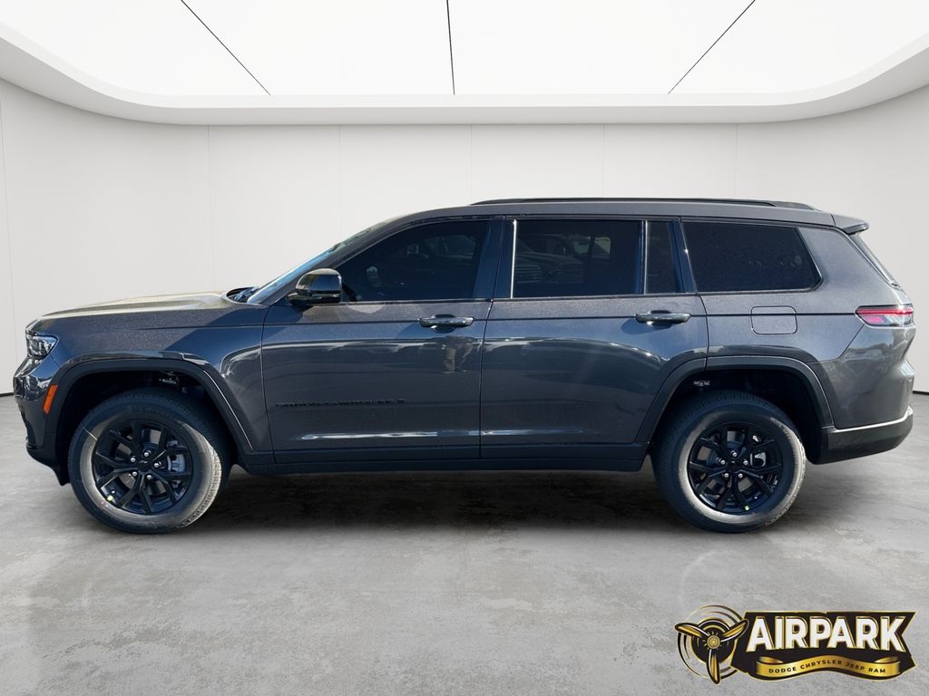 New 2025 Baltic Gray Jeep Laredo image 8