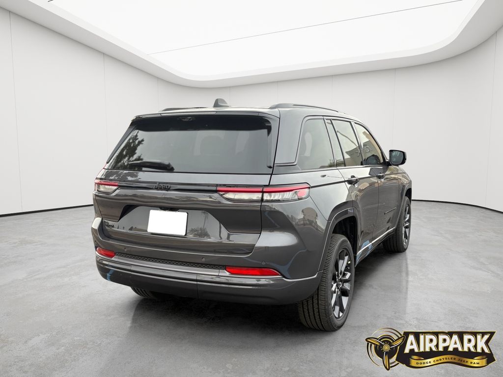 New 2026 Baltic Gray Jeep Limited image 4