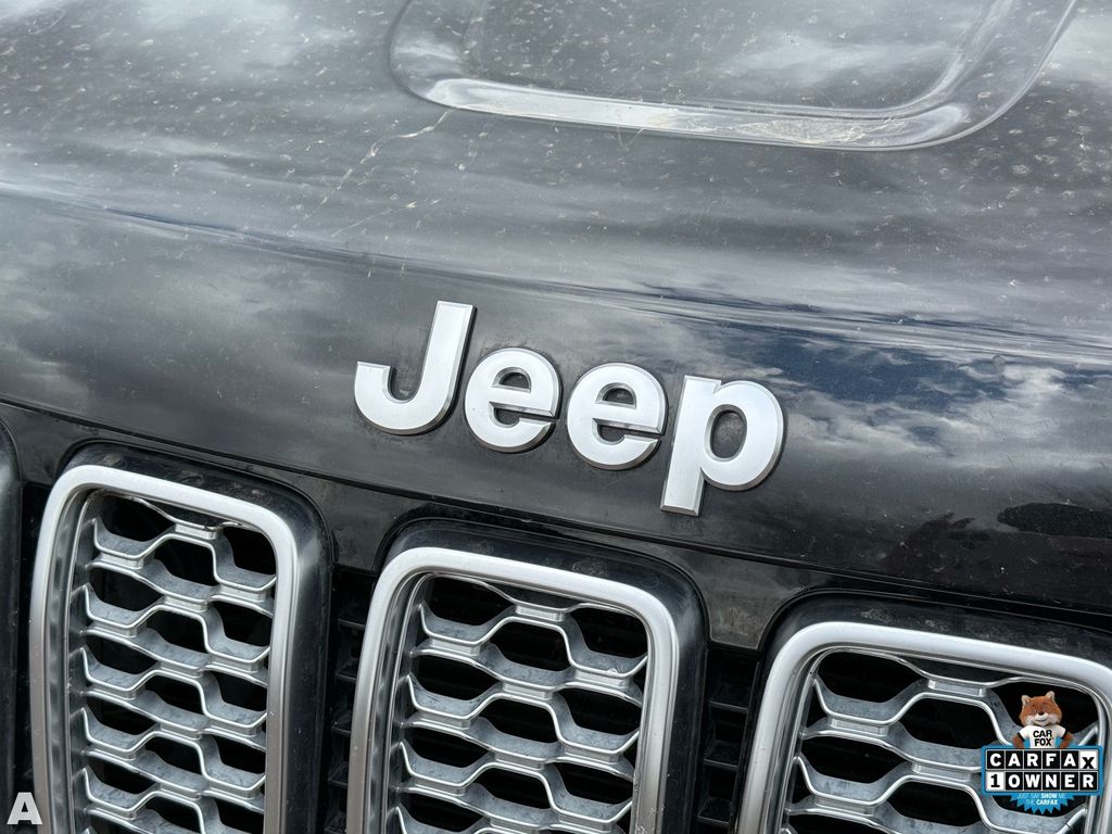 Used 2020 Diamond Black Crystal Pearlcoat Jeep Summit image 31