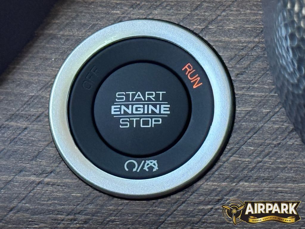 New 2026 Diamond Black Crystal Pearlcoat Ram Limited image 19